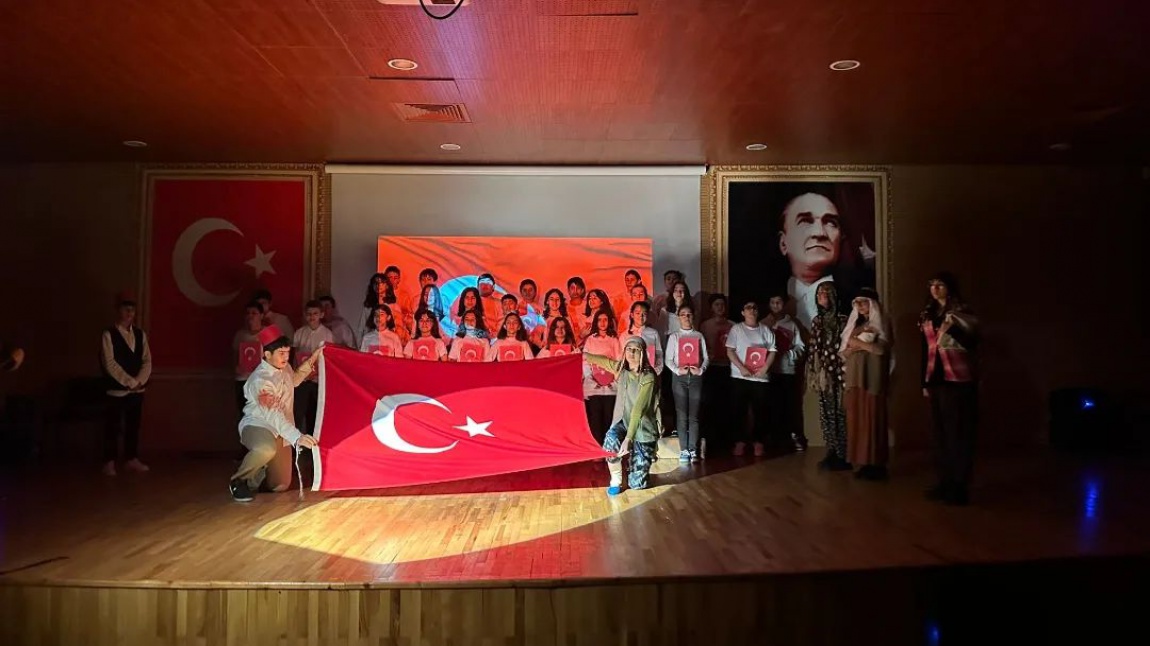 İstiklal Marşı'nın Kabulünü Kutlama ve Milli Sairimiz Mehmet Akif Ersoy'u Anma Programımızı gerçekleştirdik.